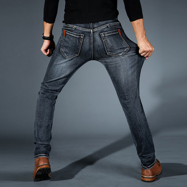 Herren Jeans | Schmaler Schnitt mit sichtbaren Bundschlaufen