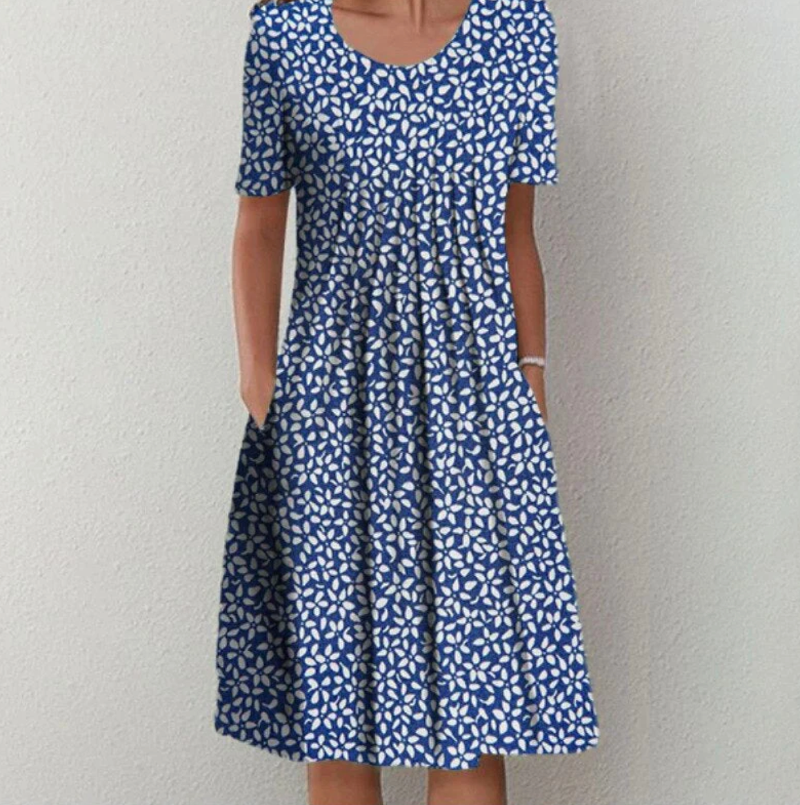 Damen Kleid Midi | Muster und durchgehende Linienführung