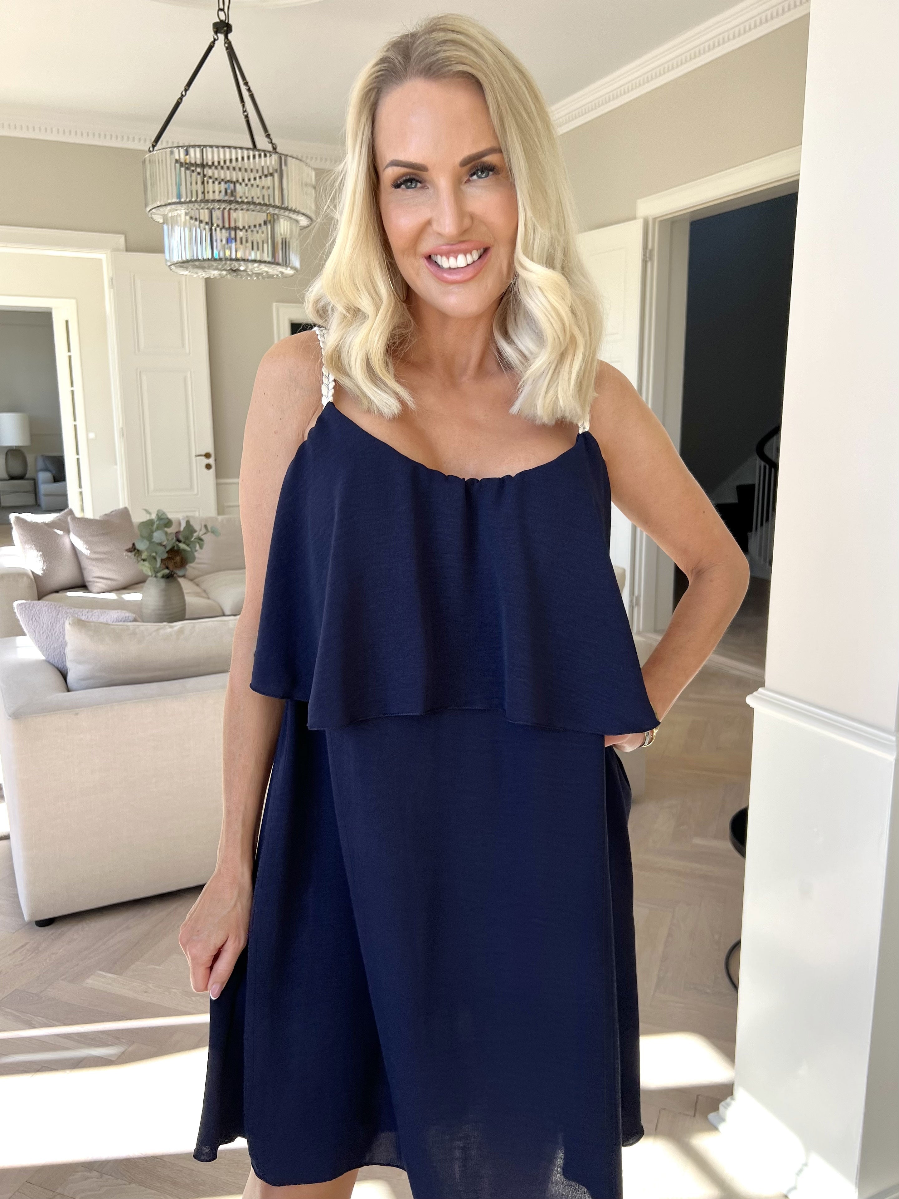 Women Dress | Sleeveless Construction Design