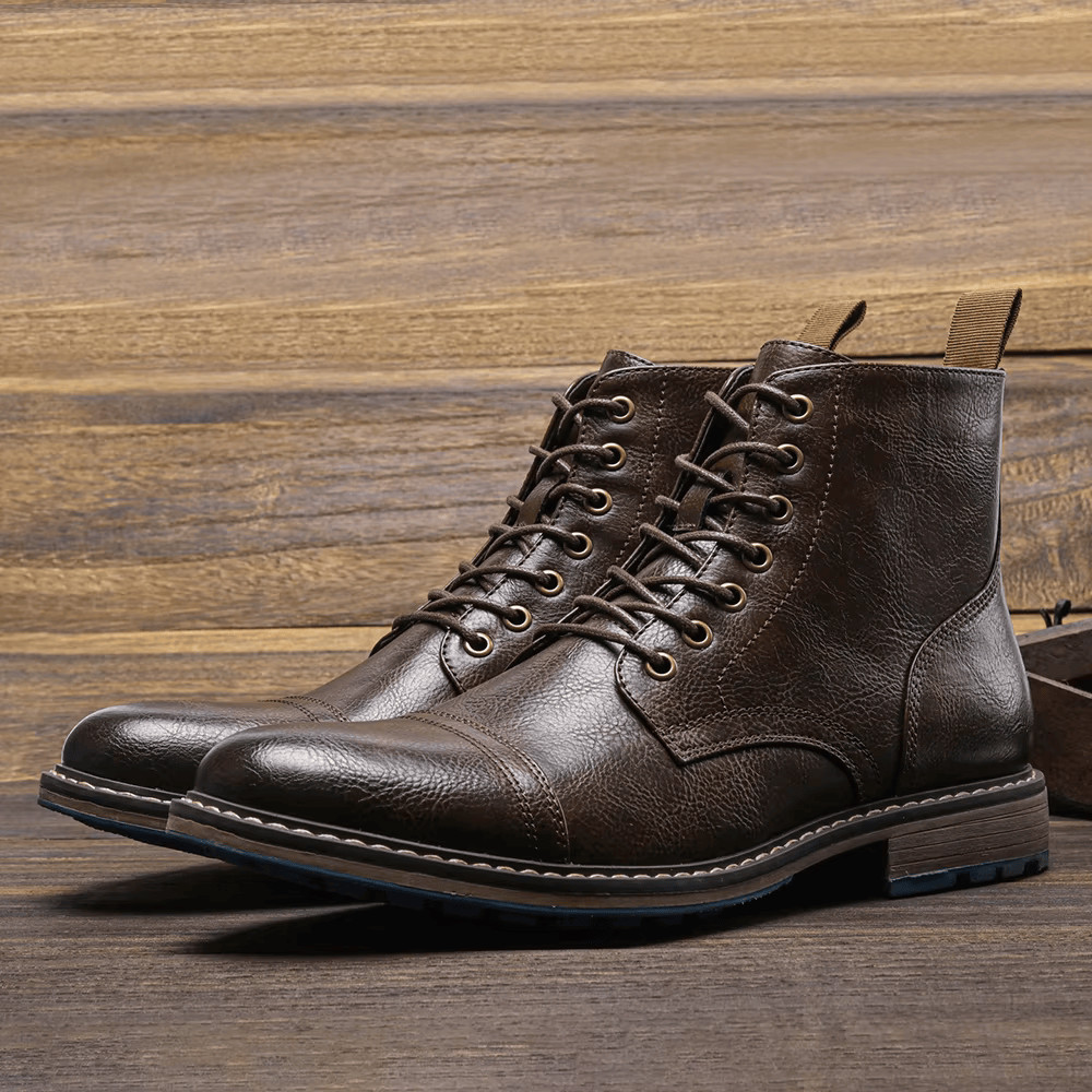 Herrenstiefel | Geschlossene Form mit vorderer Schnürung