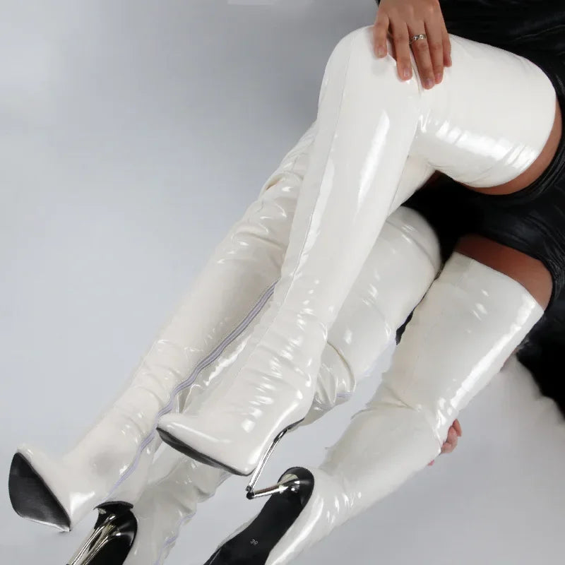 Damen-Stiefel mit überkniehöhe | spitz zulaufende front