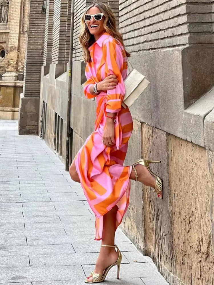 Damenkleid mit Wickelform | Midilänge