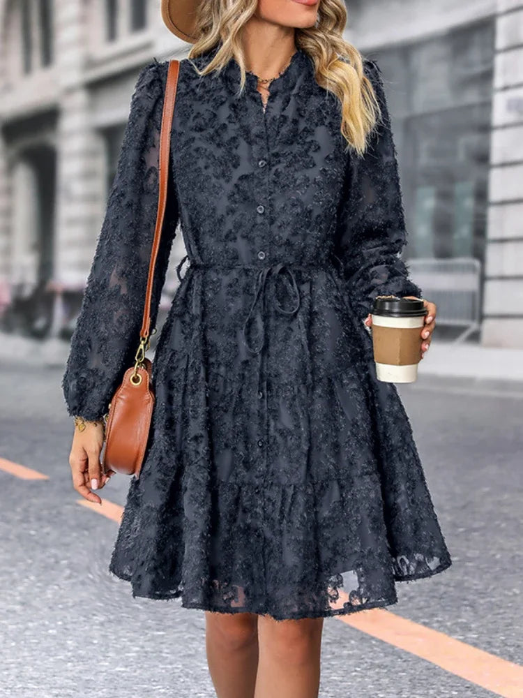 Damenkleid | Kurze Ausführung mit gerader Linienführung