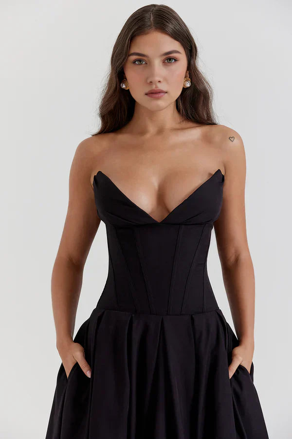 Damenkleid | Trägerlose Ausführung und mittlere Länge