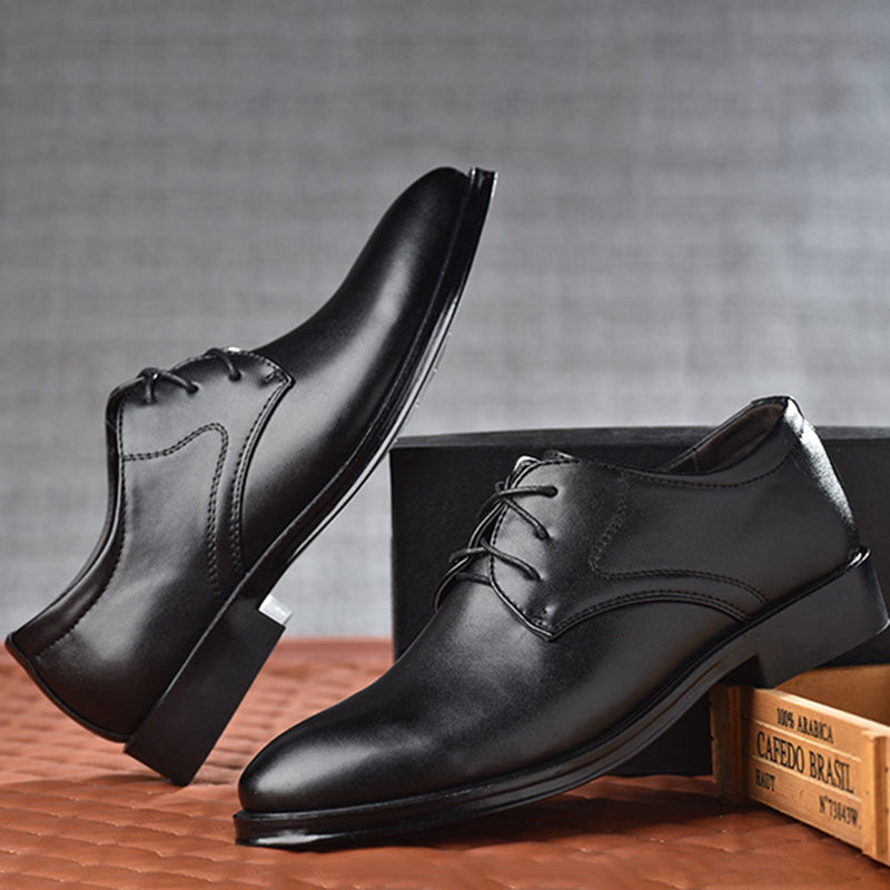 Herren Schnürschuhe | Geschlossene Form mit klarer Vorderpartie
