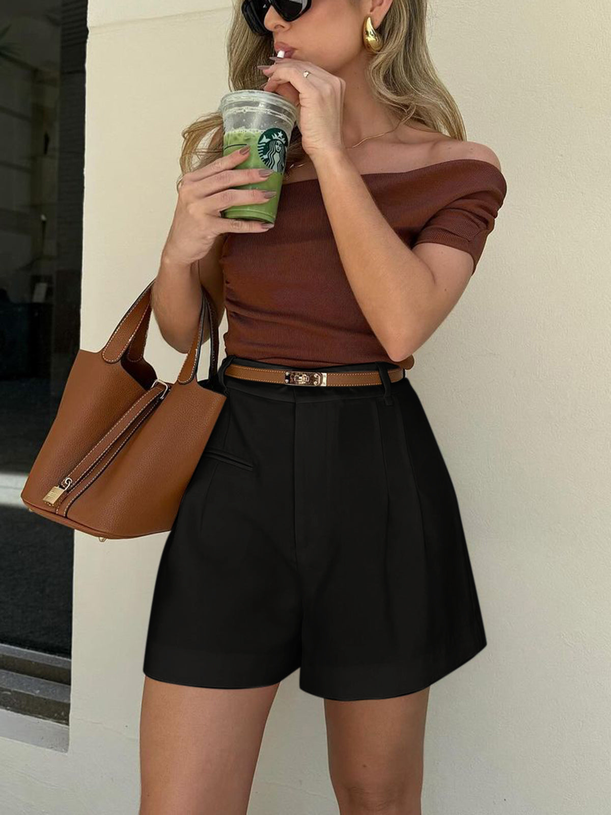 Damen Shorts | hohe Taille mit geradem Bein und Hüftabschluss