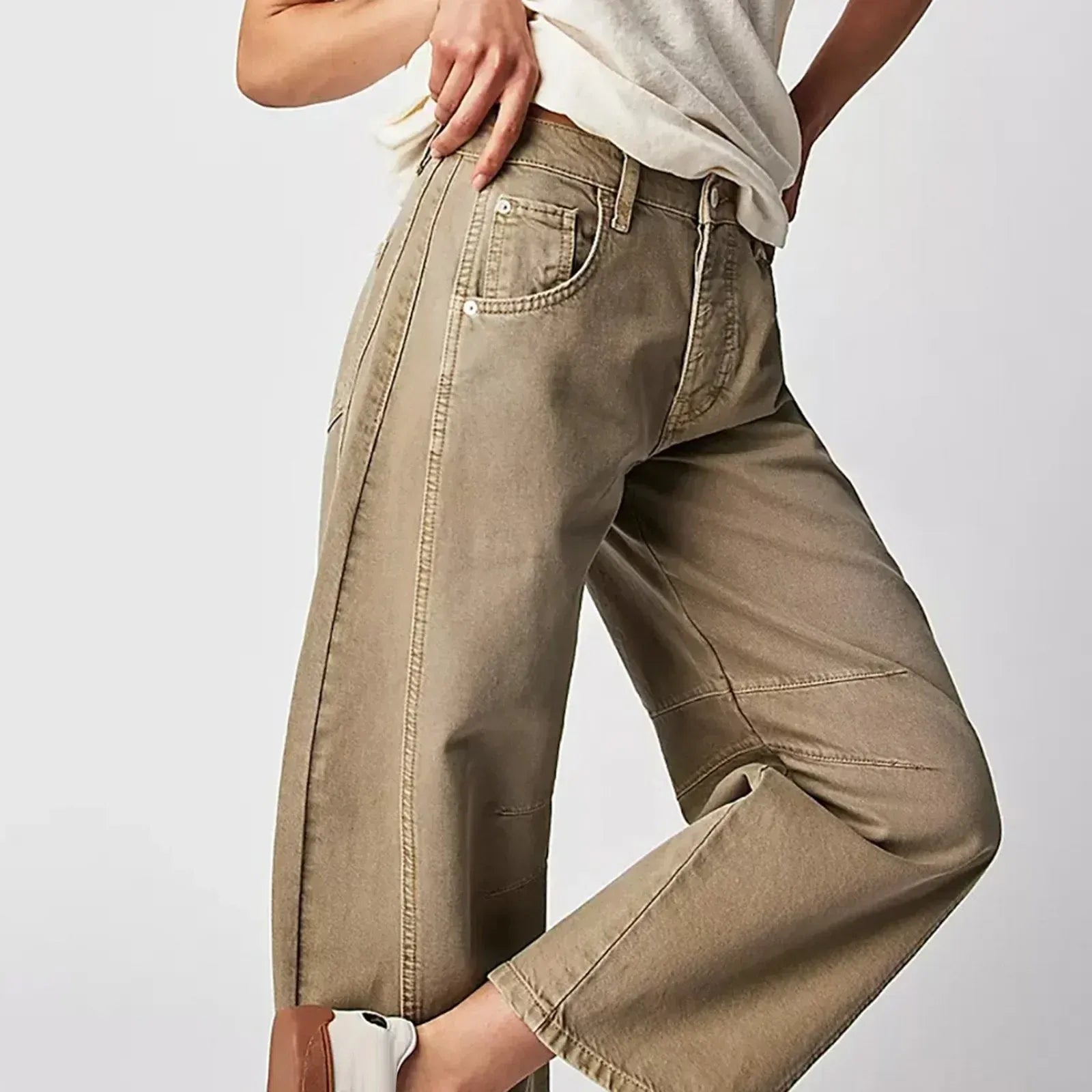 Damen Jeans | weiter Beinverlauf mit Bund und Taschen