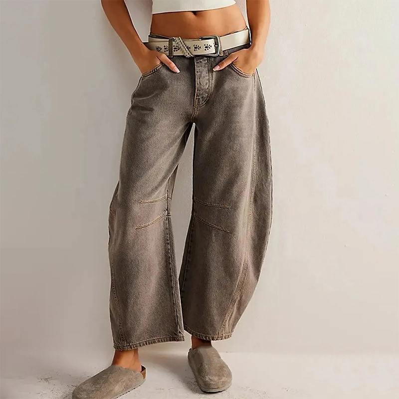 Damen Jeans | weiter Beinverlauf mit Bund und Taschen