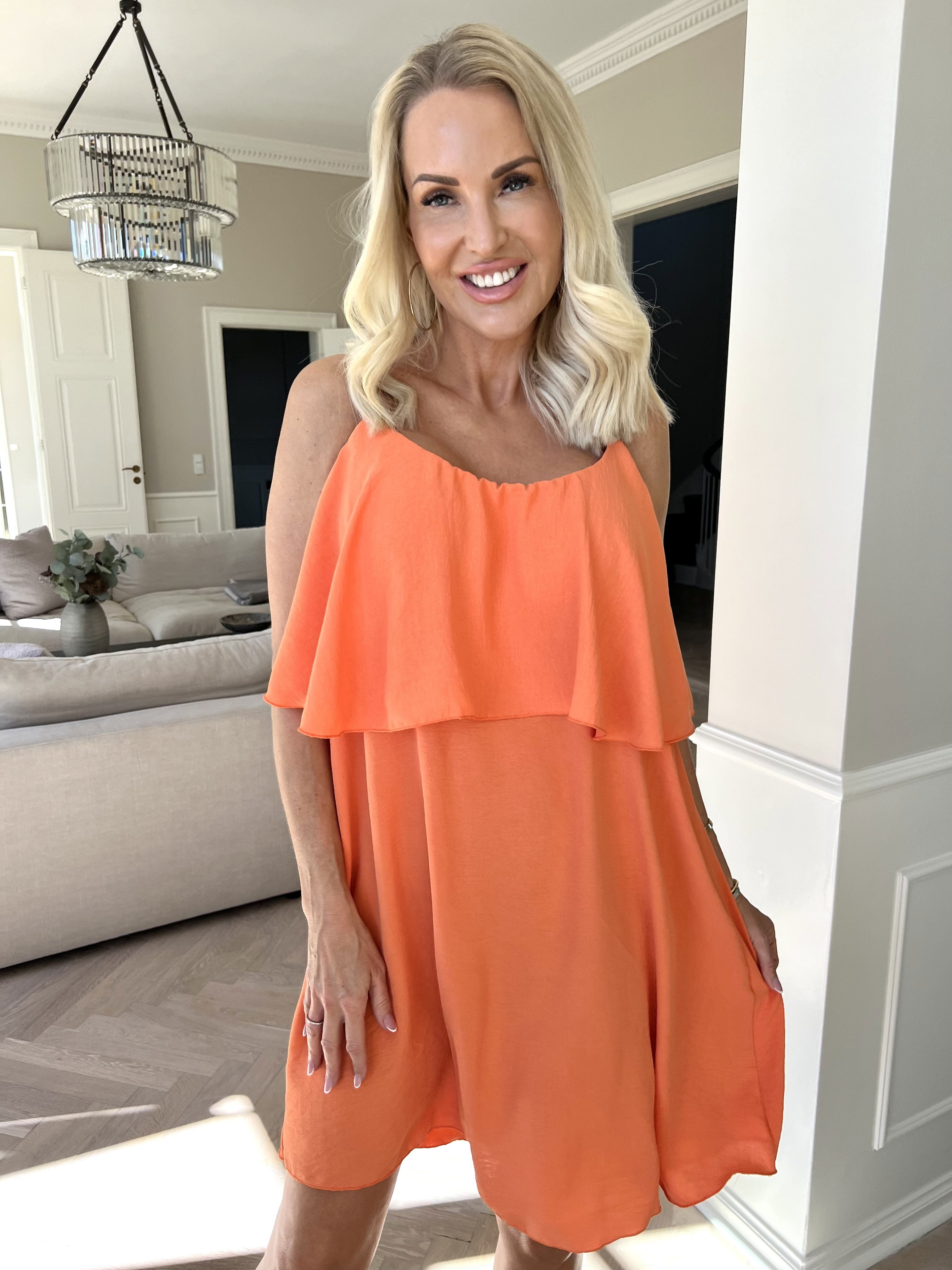 Women Dress | Sleeveless Construction Design
