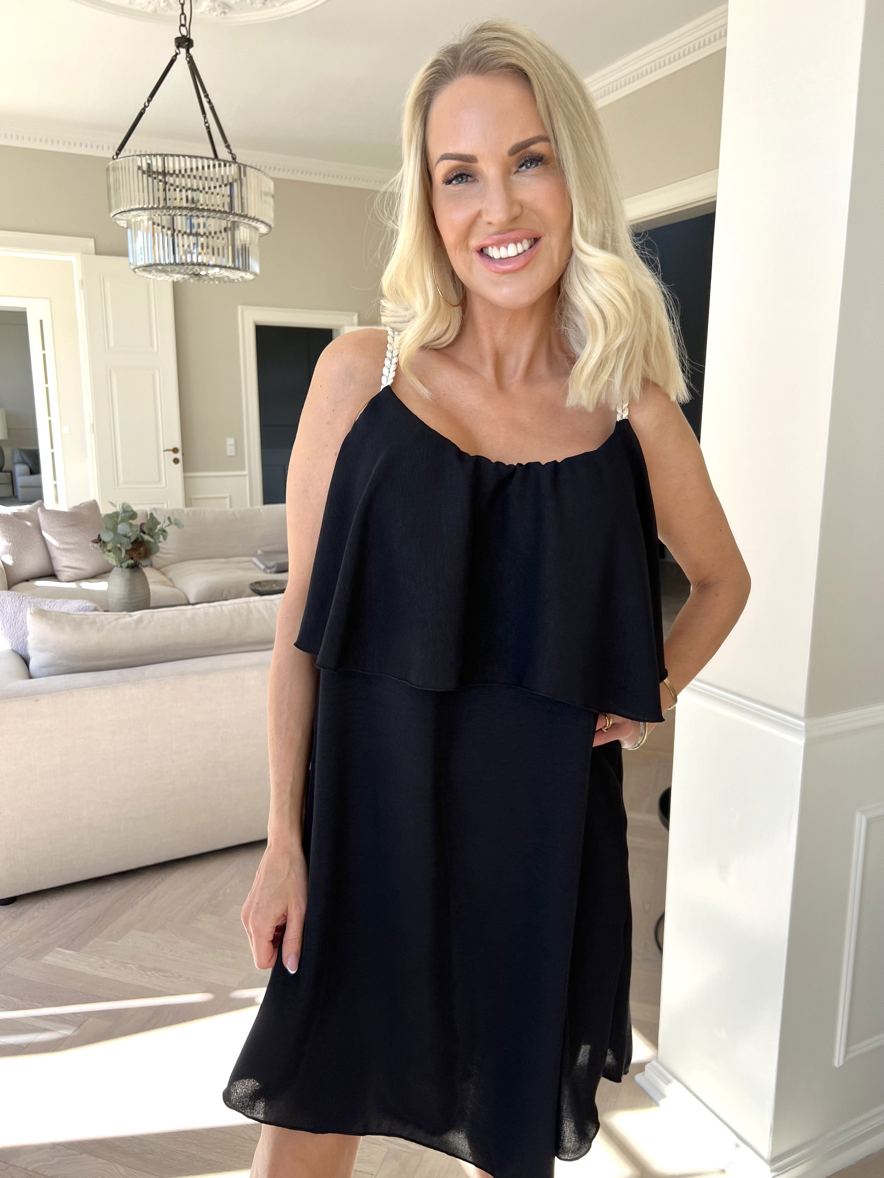 Women Dress | Sleeveless Construction Design