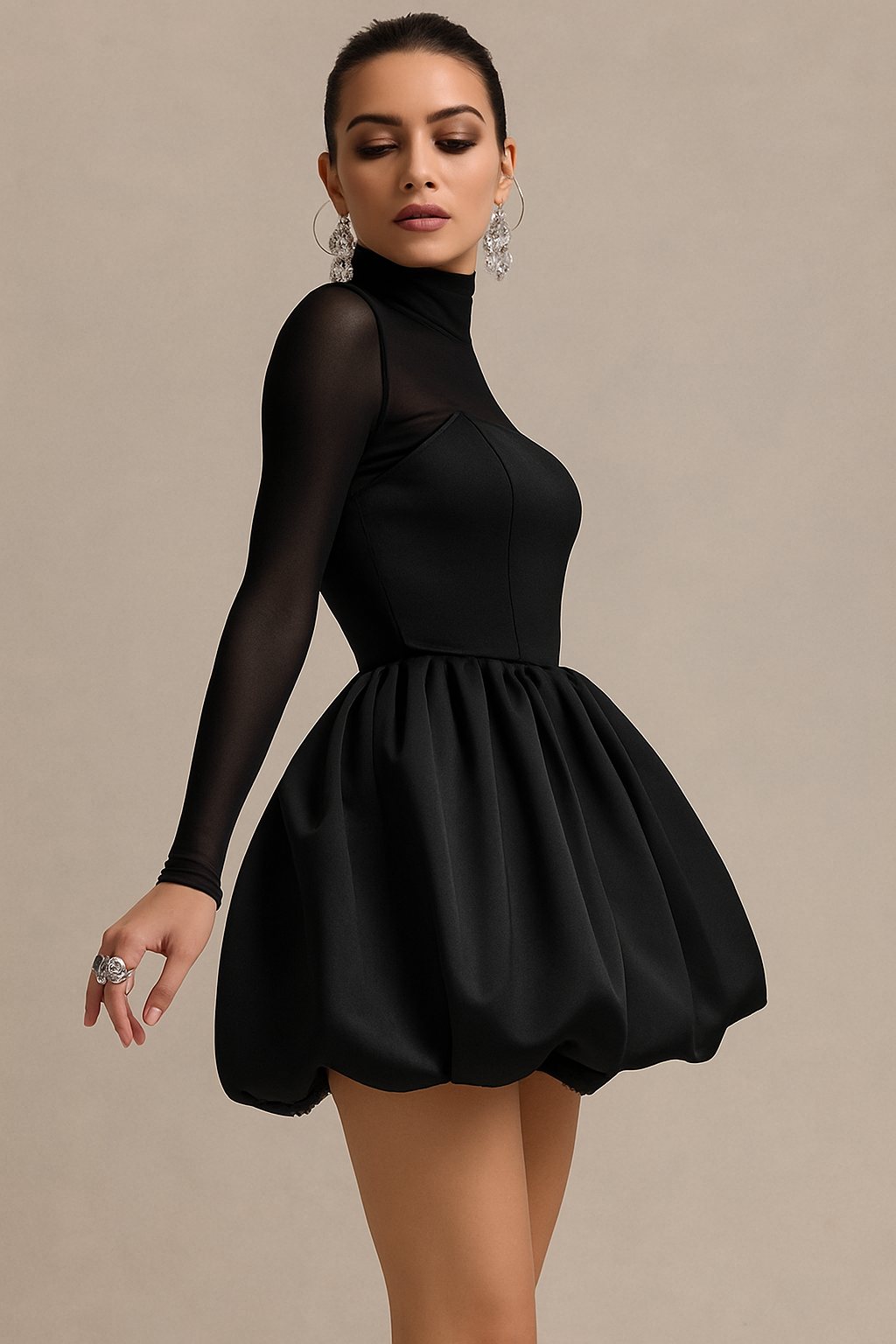 Damen Kleid | kurze Ausführung mit Volants und V-Ausschnitt