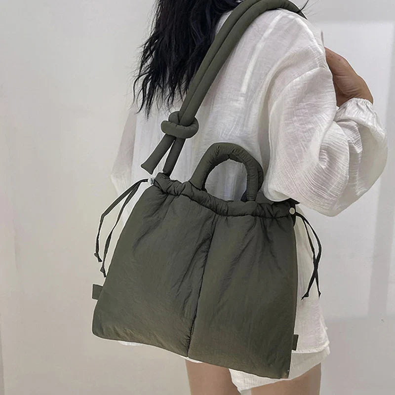 Damen Handtasche | Gepolsterte Form mit Doppelgriff