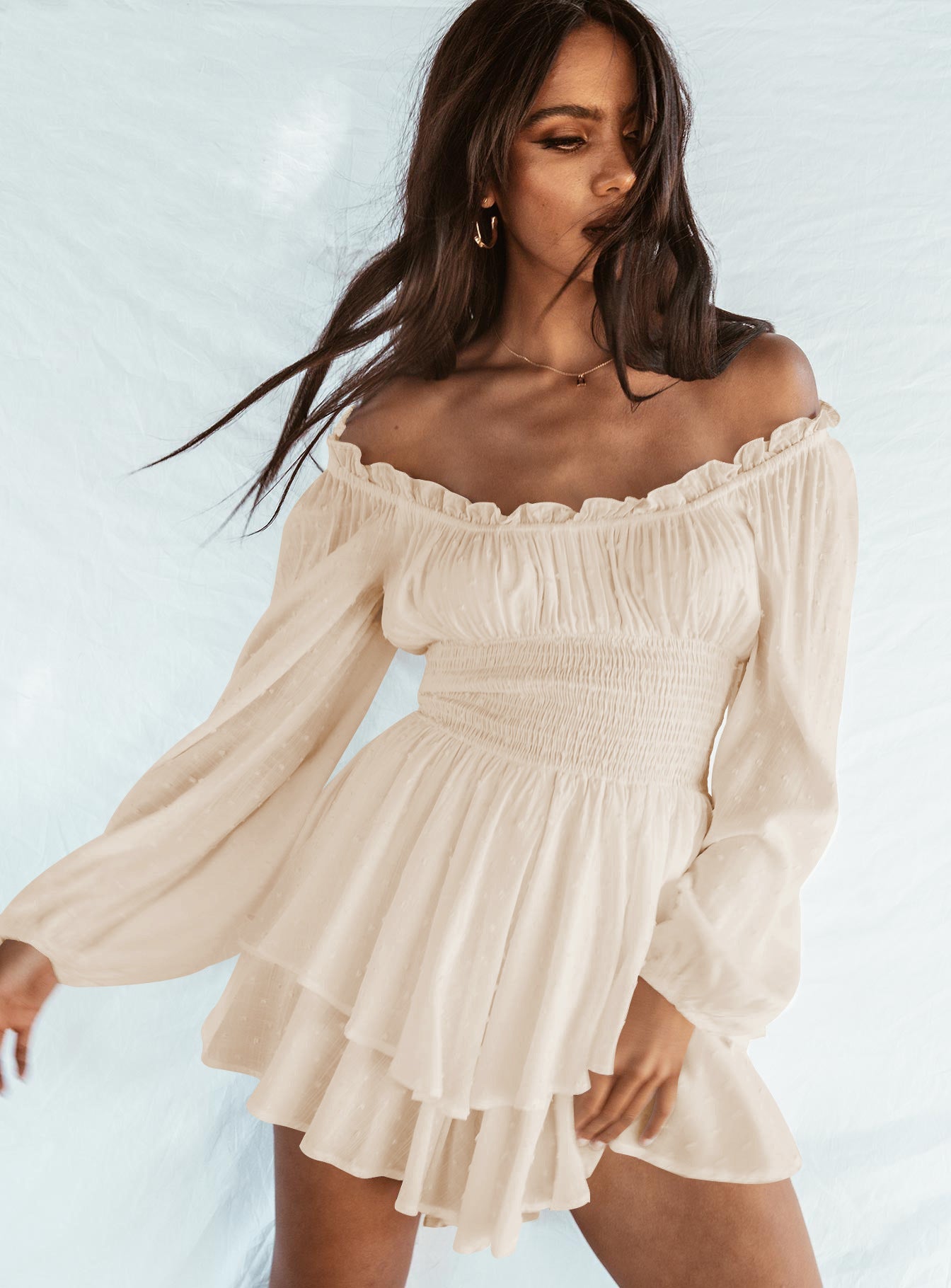 Damen Kleid | Schulterfreie Form mit gerüschtem Oberteil