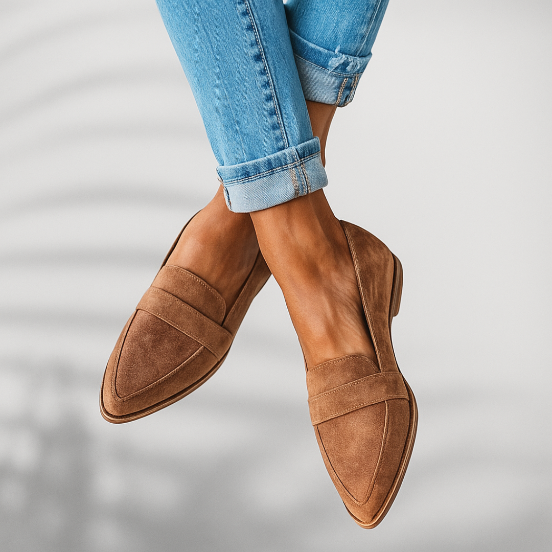 Damen Slipper | Riemendetail mit flacher Sohle
