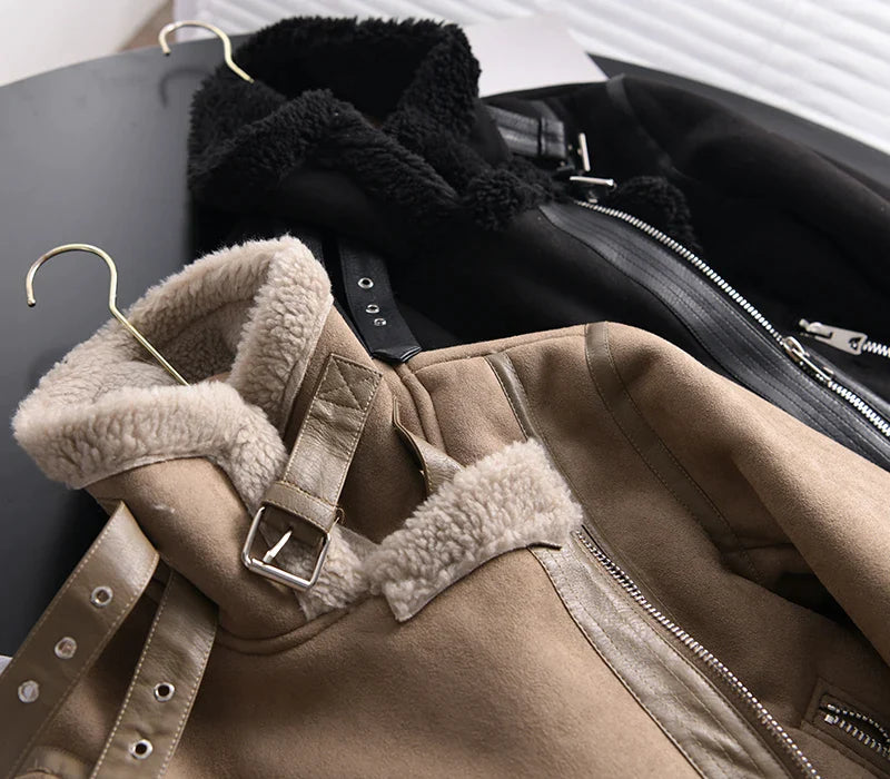 Damen Jacke | kurze Form mit Reißverschluss und gefütterter Innenseite