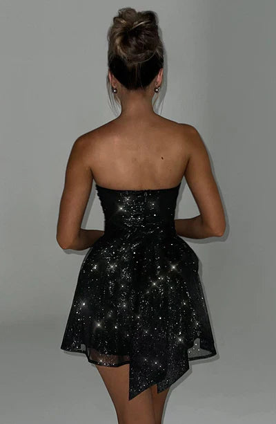 Damen Kleid | Kurze Schnittform mit klarer Linienführung