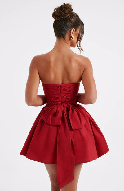 Damen Kleid | Kurze Schnittform mit klarer Linienführung